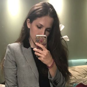 Meet your Posher, Dana